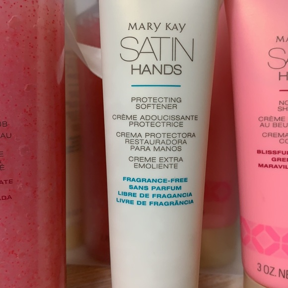 Limited-Edition† Citrus Rose Satin Hands® Pampering set - Picture 4 of 6